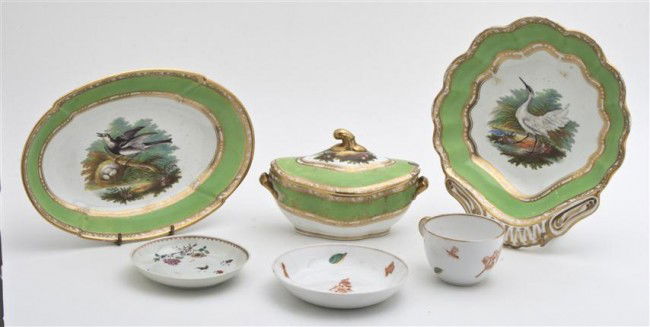A Spode Sauce Tureen and Undertray, Width of large: A Spode Sauce Tureen and Undertray, each decorated with birds on a green ground, together with an associated oval tray and scalloped circular dish, two teacups and saucers and another saucer. Width of