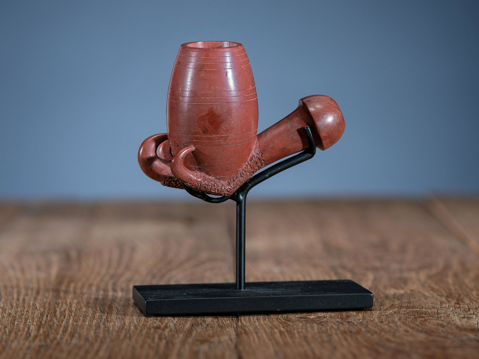 Western Great Lakes Catlinite Pipe Bowl, Eagle Talons (1 of 3)