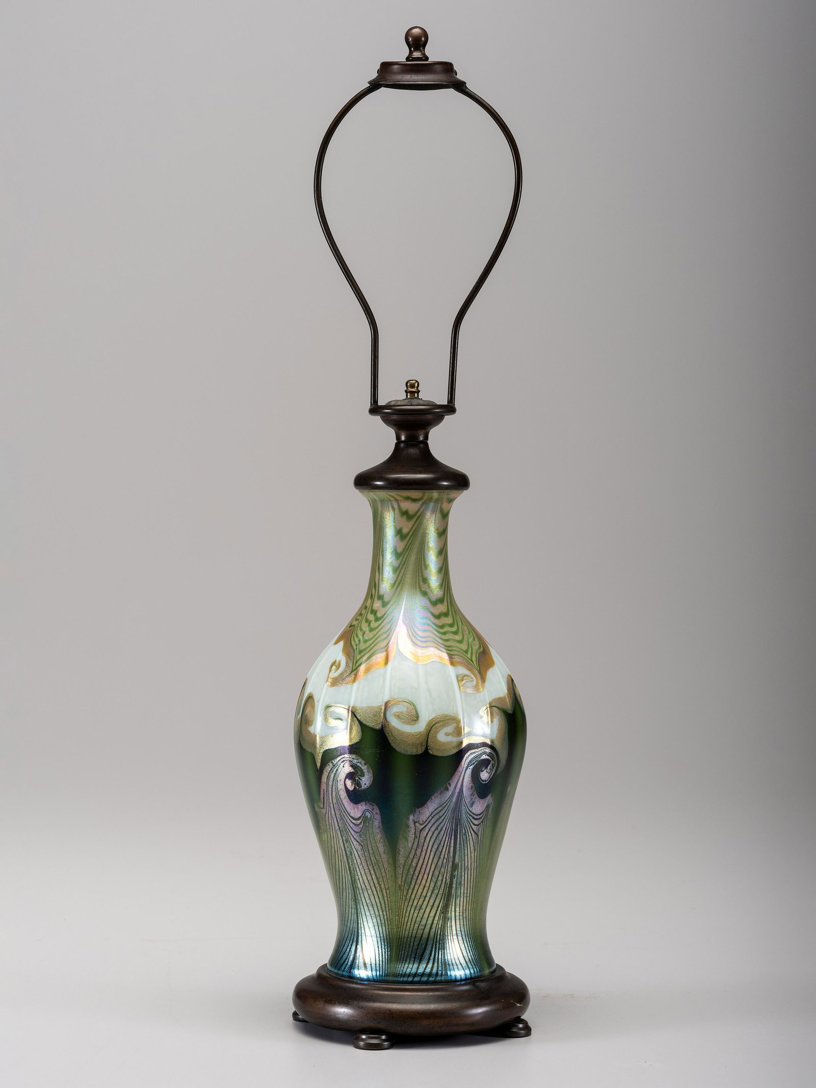Quezal American, Early 20th Century Vase (1 of 10)