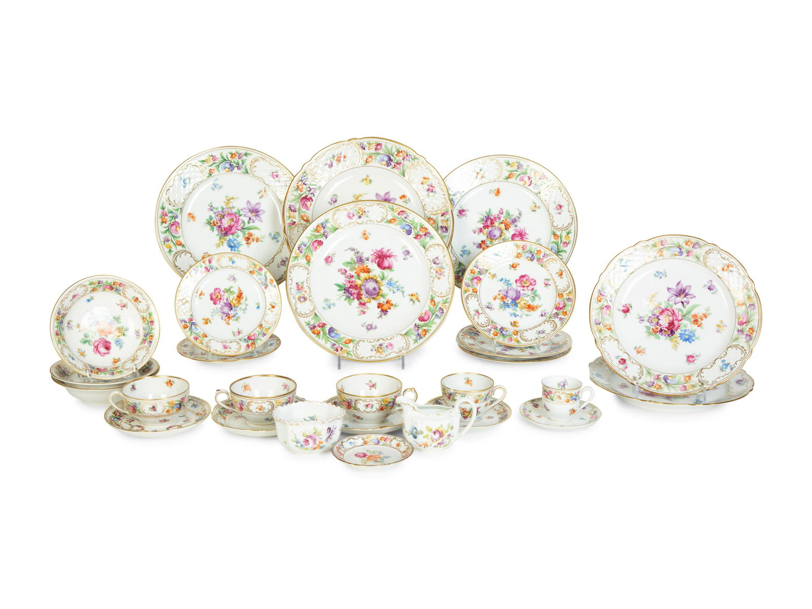 A Schulmann Empress Dresden Flowers Porcelain Dinner Service Diameter of dinner plate 9 3/4 inches. (1 of 8)