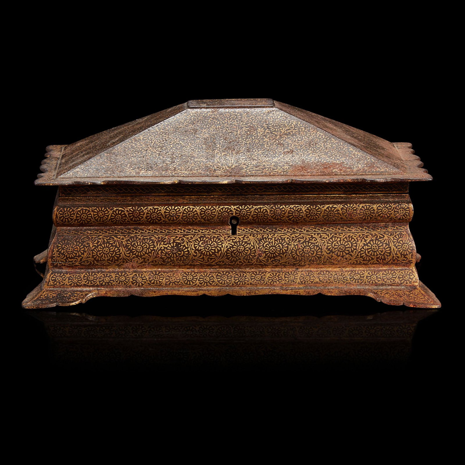 An Indian koftgari casket (1 of 2)