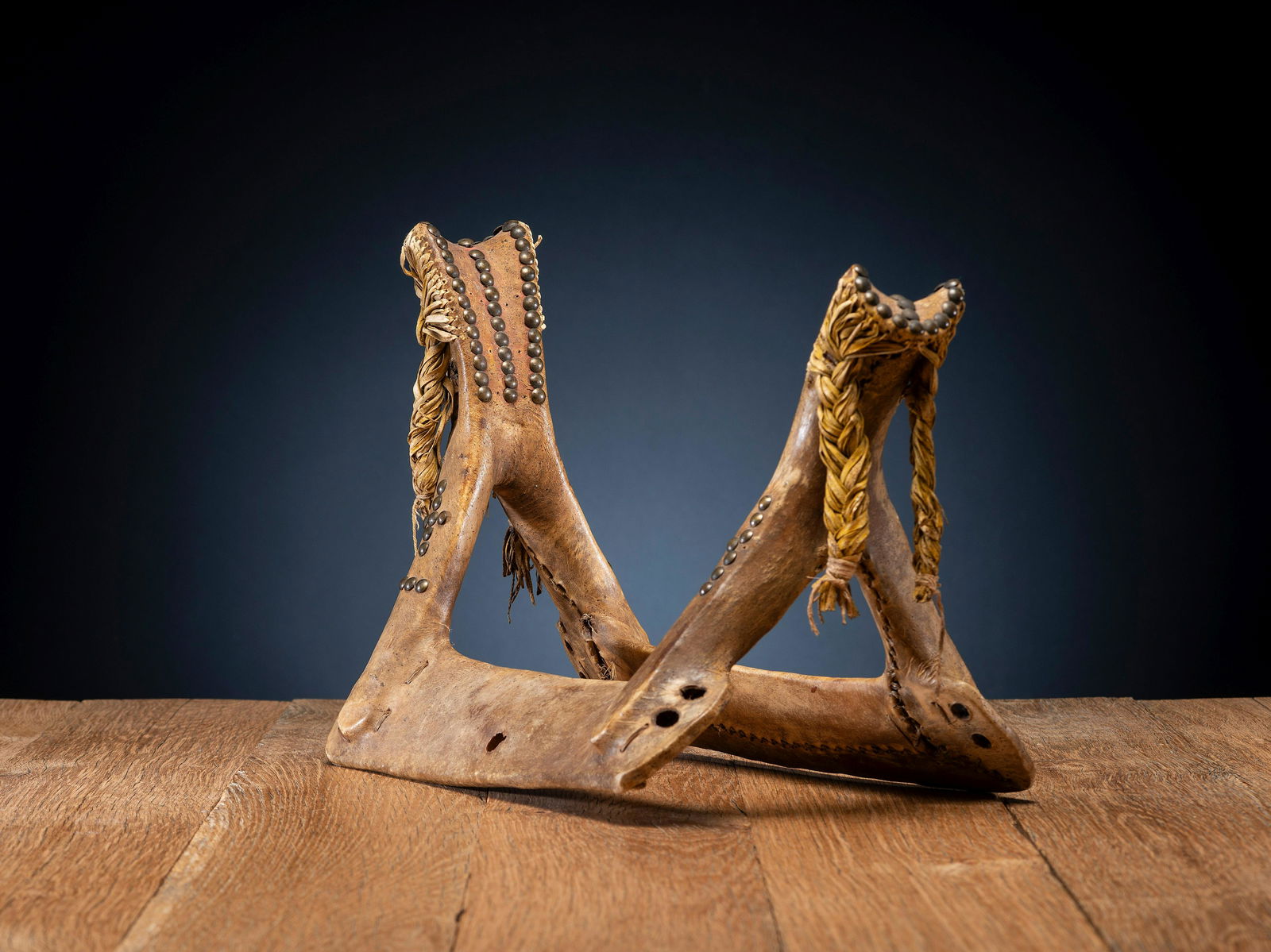 Southern Cheyenne Saddle, with Tack Decorations (1 of 5)