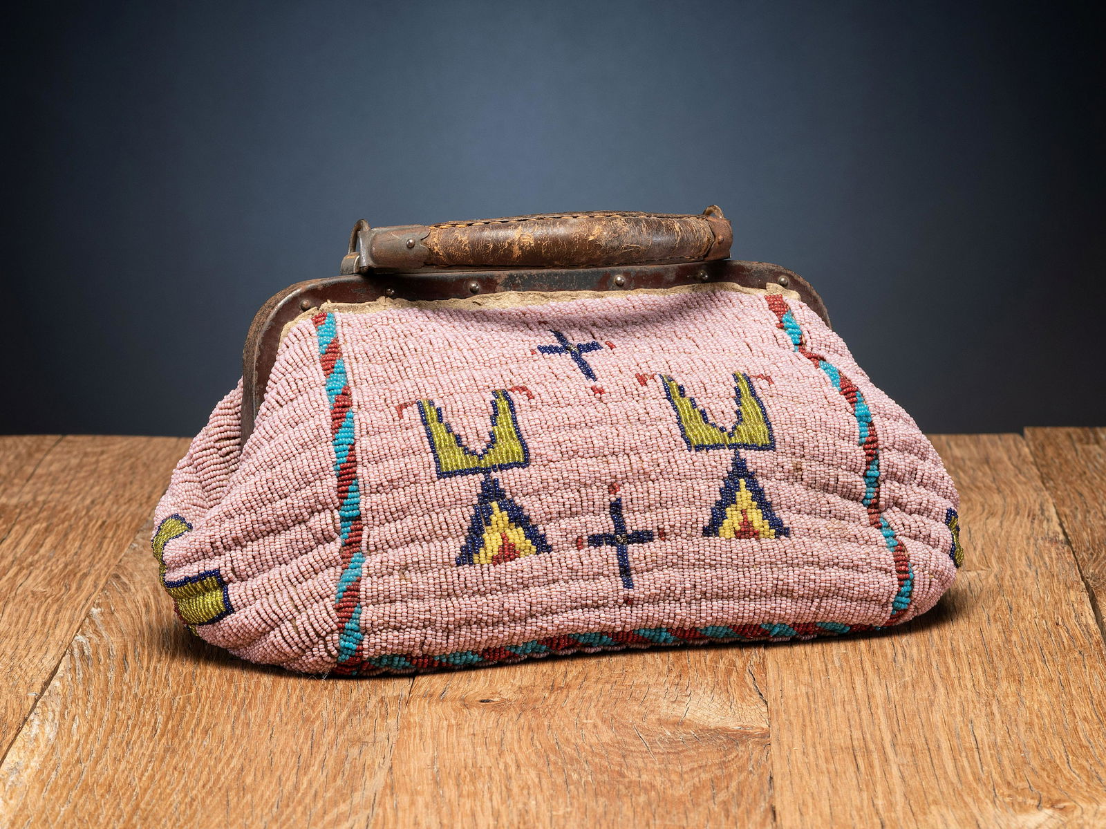 Sioux Beaded Hide Doctor's Bag (1 of 4)