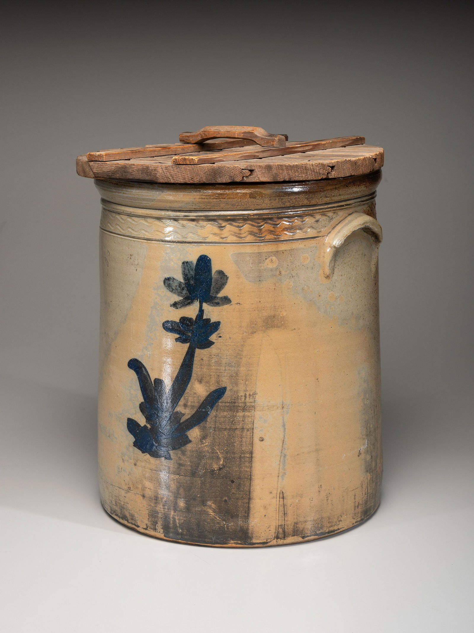An Eight-Gallon Cobalt Decorated Stoneware Crock (1 of 4)