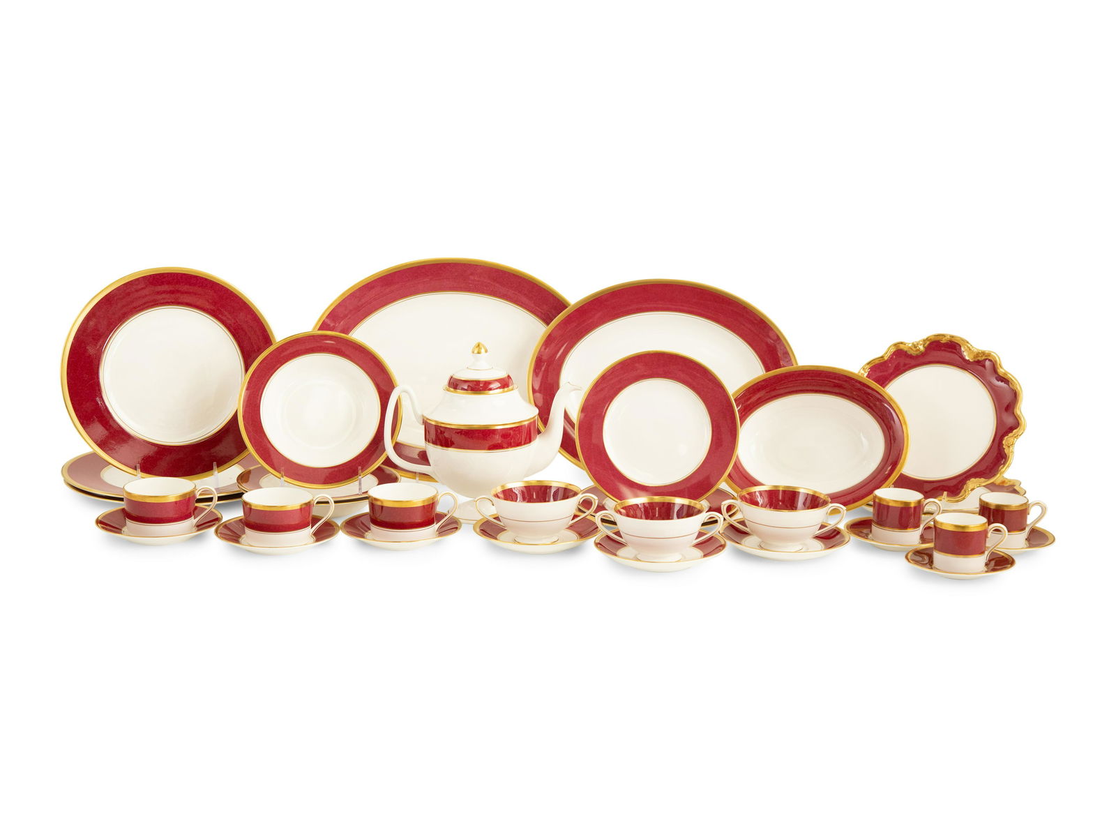 A Coalport Athlone-Marone Porcelain Dinner Service (1 of 3)