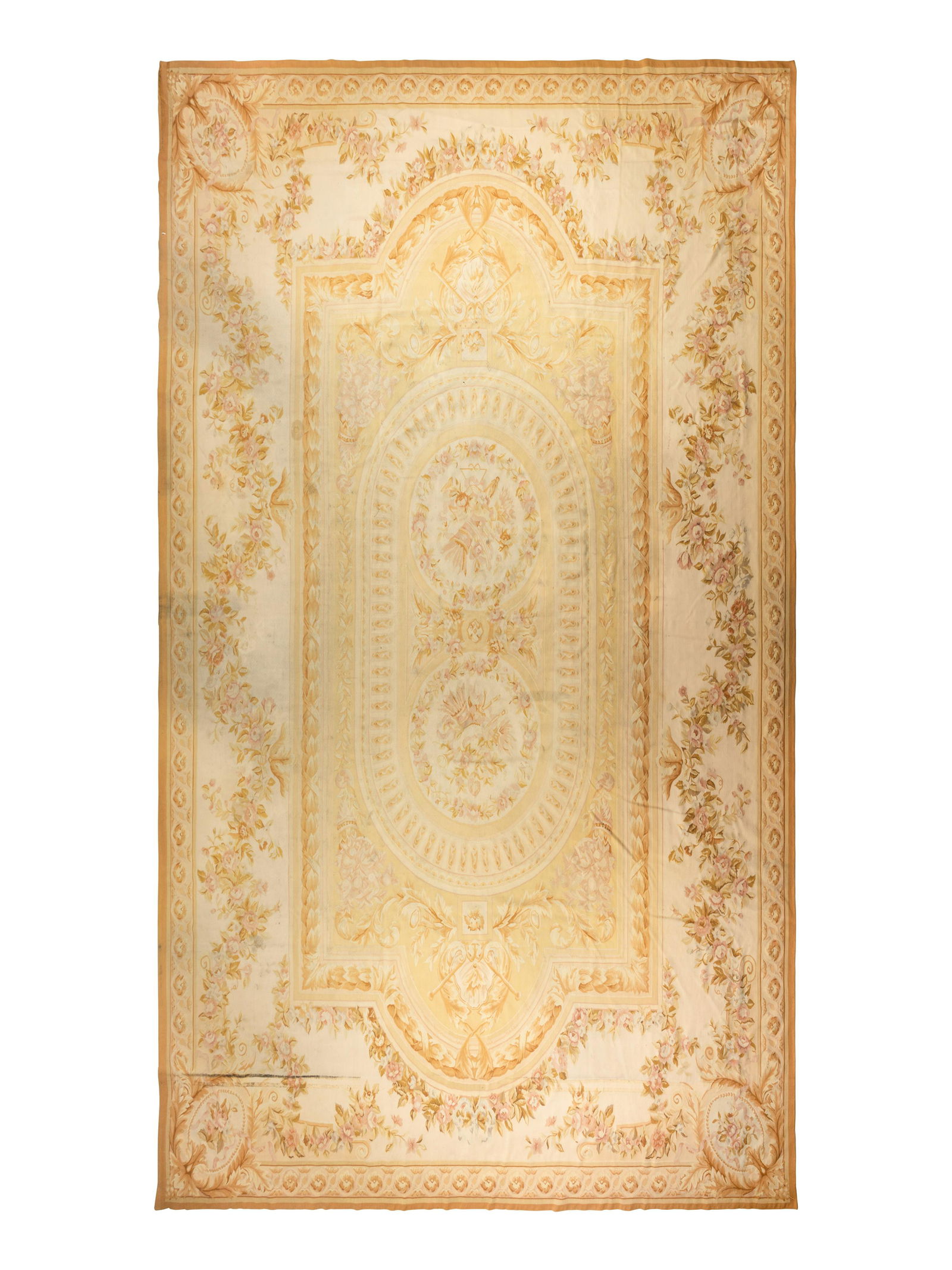 An Aubusson Style Wool Rug (1 of 4)