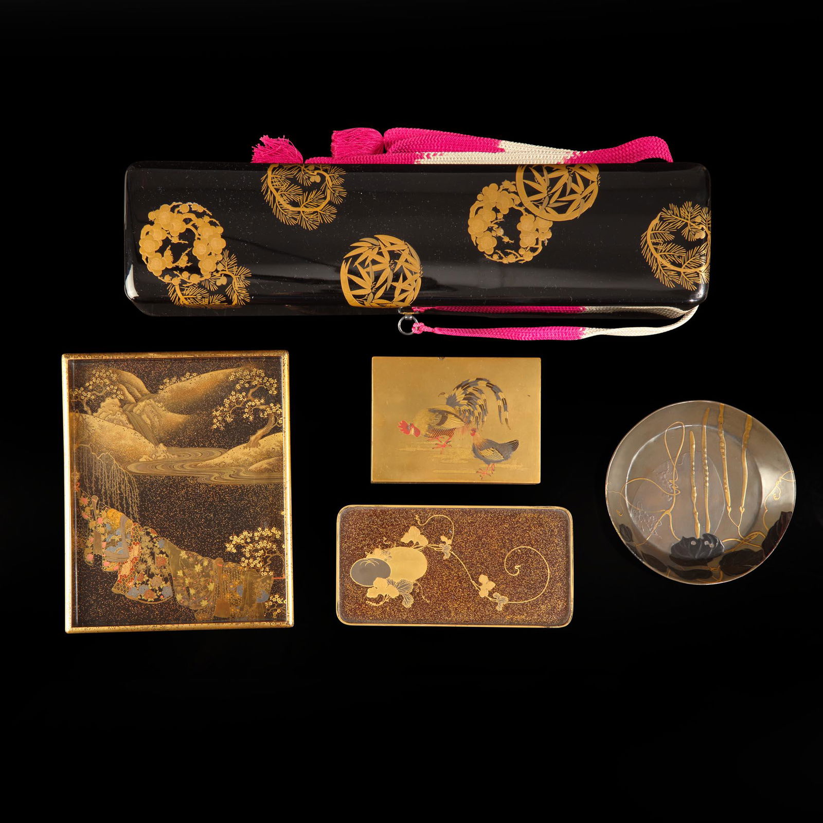 A group of five Japanese lacquer objects 日本漆器五件 Meiji to (1 of 6)