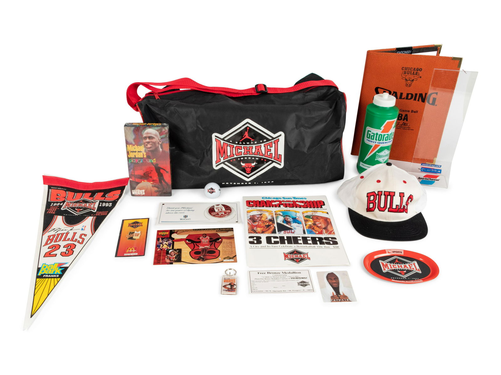 A 1994 Tribute to Michael Jordan Jersey Retirement Statue Unveiling Gift Bag (1 of 2)