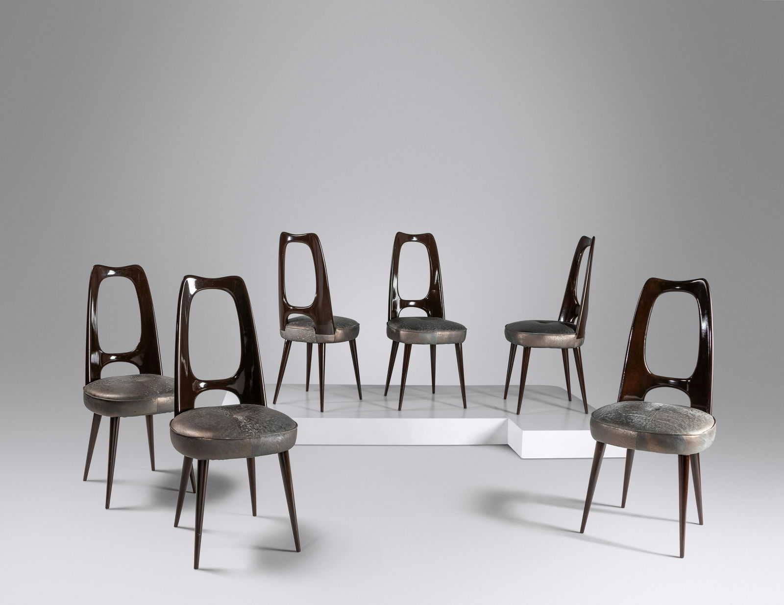 Vittorio Dassi (1893-1973) Set of Six Dining Chairs (1 of 2)