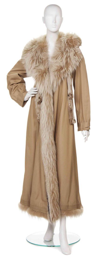 Fendi, (Italian), Coat: Fendi (Italian) Coat tan wool and fox fur no size.