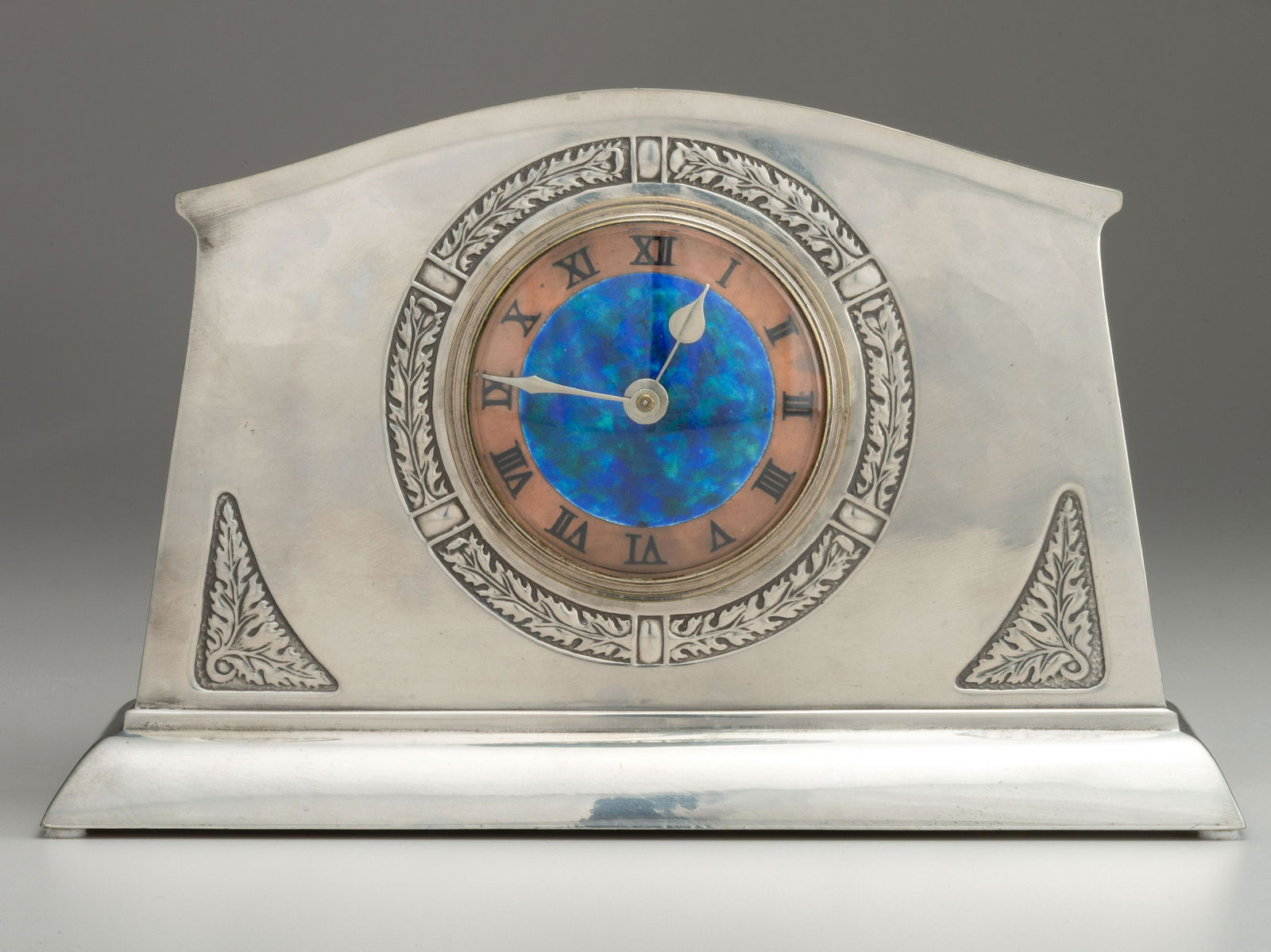 Liberty & Co.  English, Early 20th Century Tudric Mantel Clock, model 01156 (1 of 5)