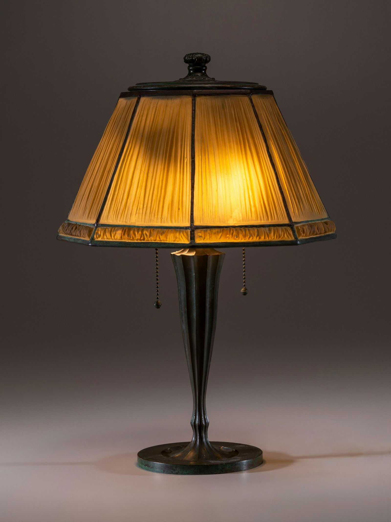 Tiffany Studios American, Early 20th Century Linenfold Desk Lamp (1 of 8)