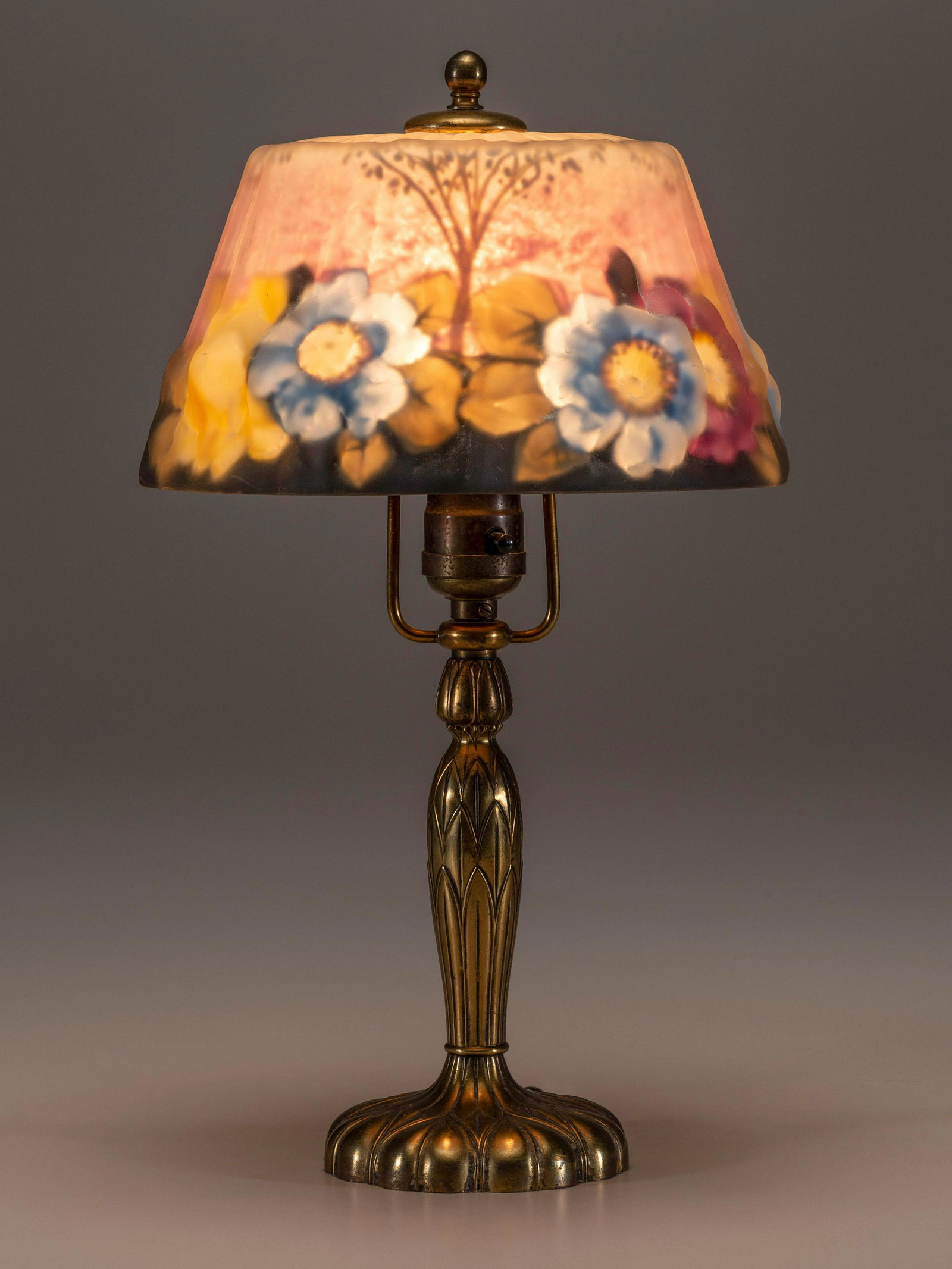 Pairpoint American, Early 20th Century Reverse-Painted Puffy Boudoir Lamp (1 of 6)