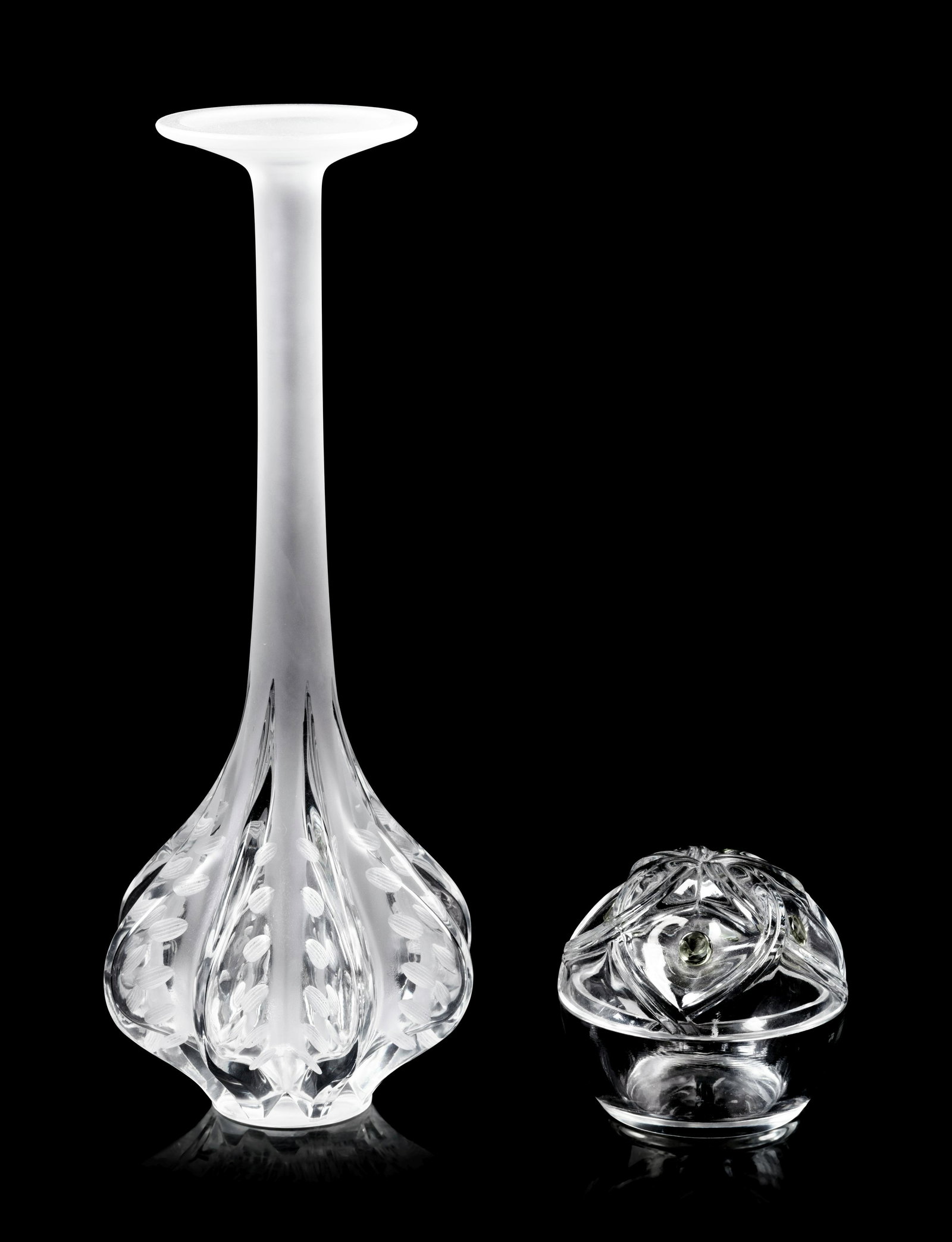 A Lalique Marie Claude Vase and a  Floride Covered Box (1 of 2)