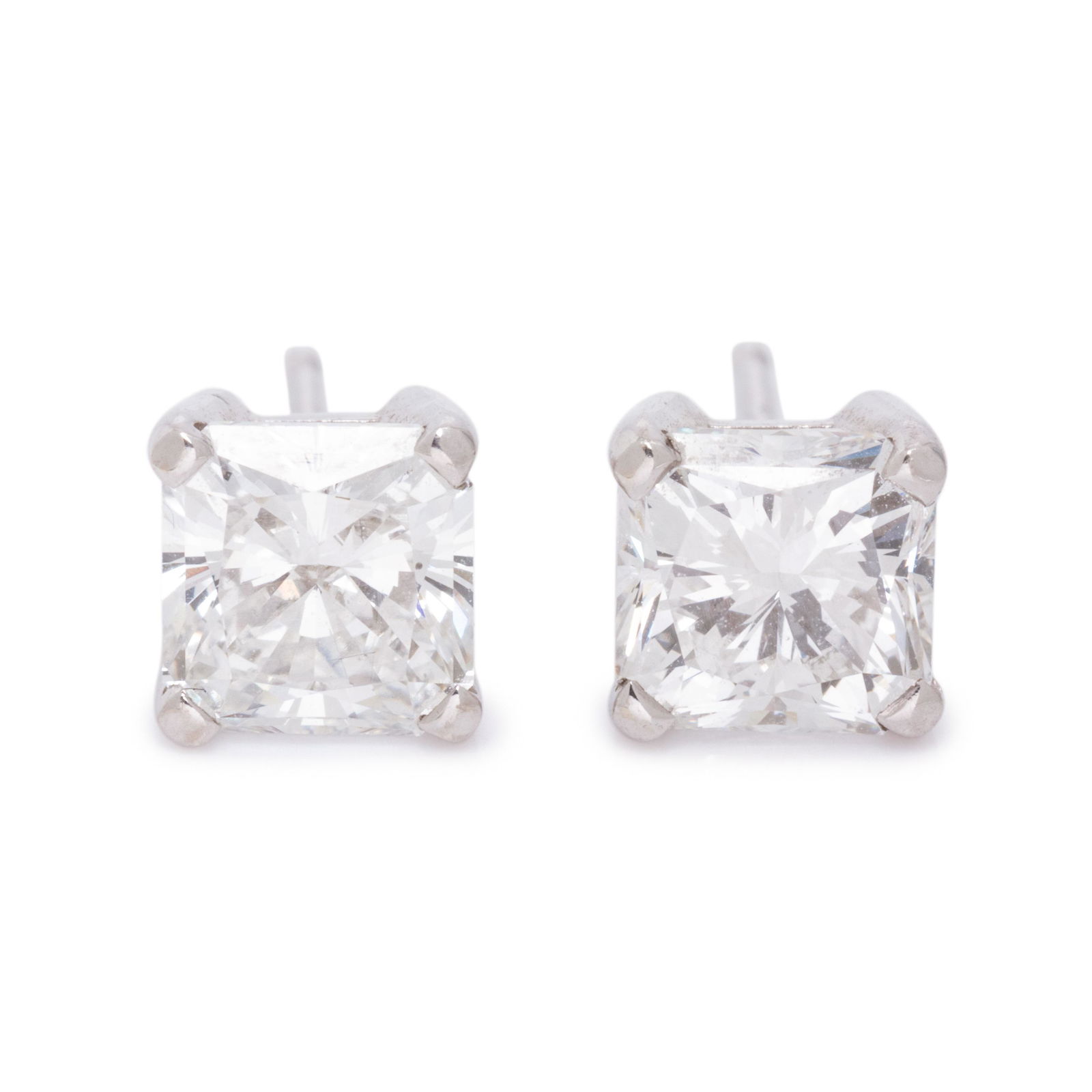 DIAMOND STUD EARRINGS (1 of 5)