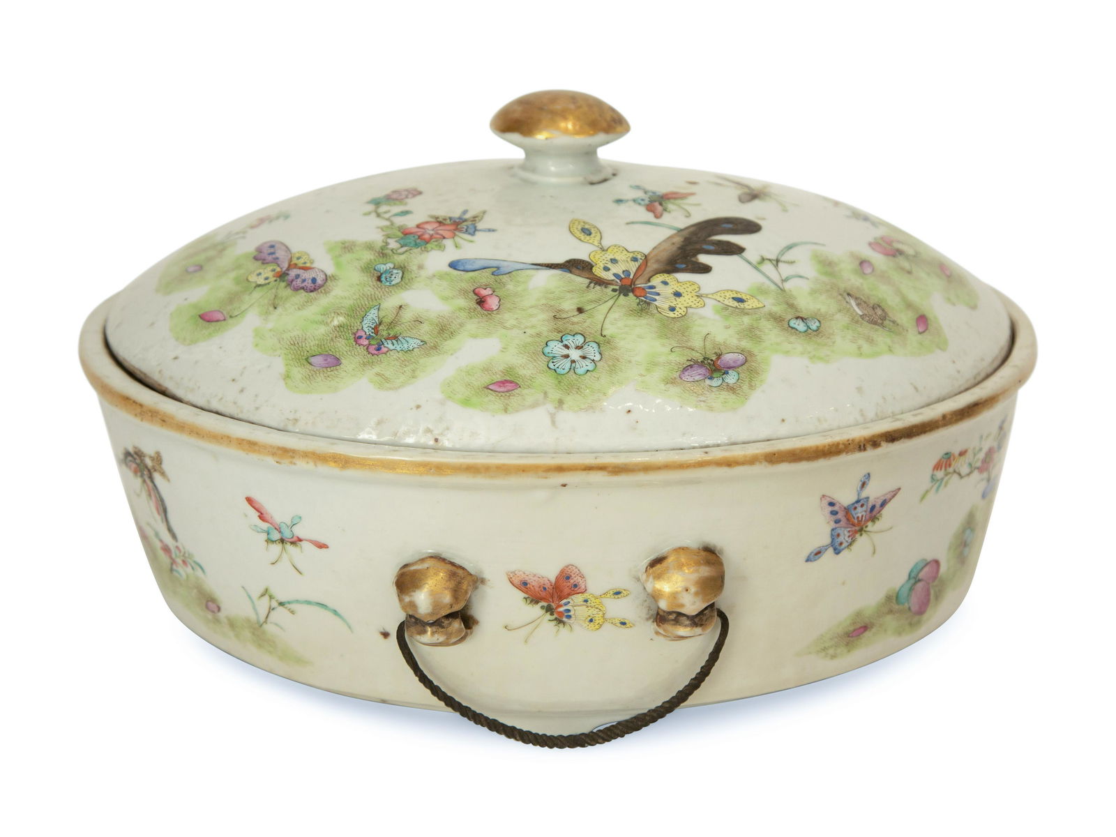 A Chinese Export Porcelain Covered Tureen (1 of 5)