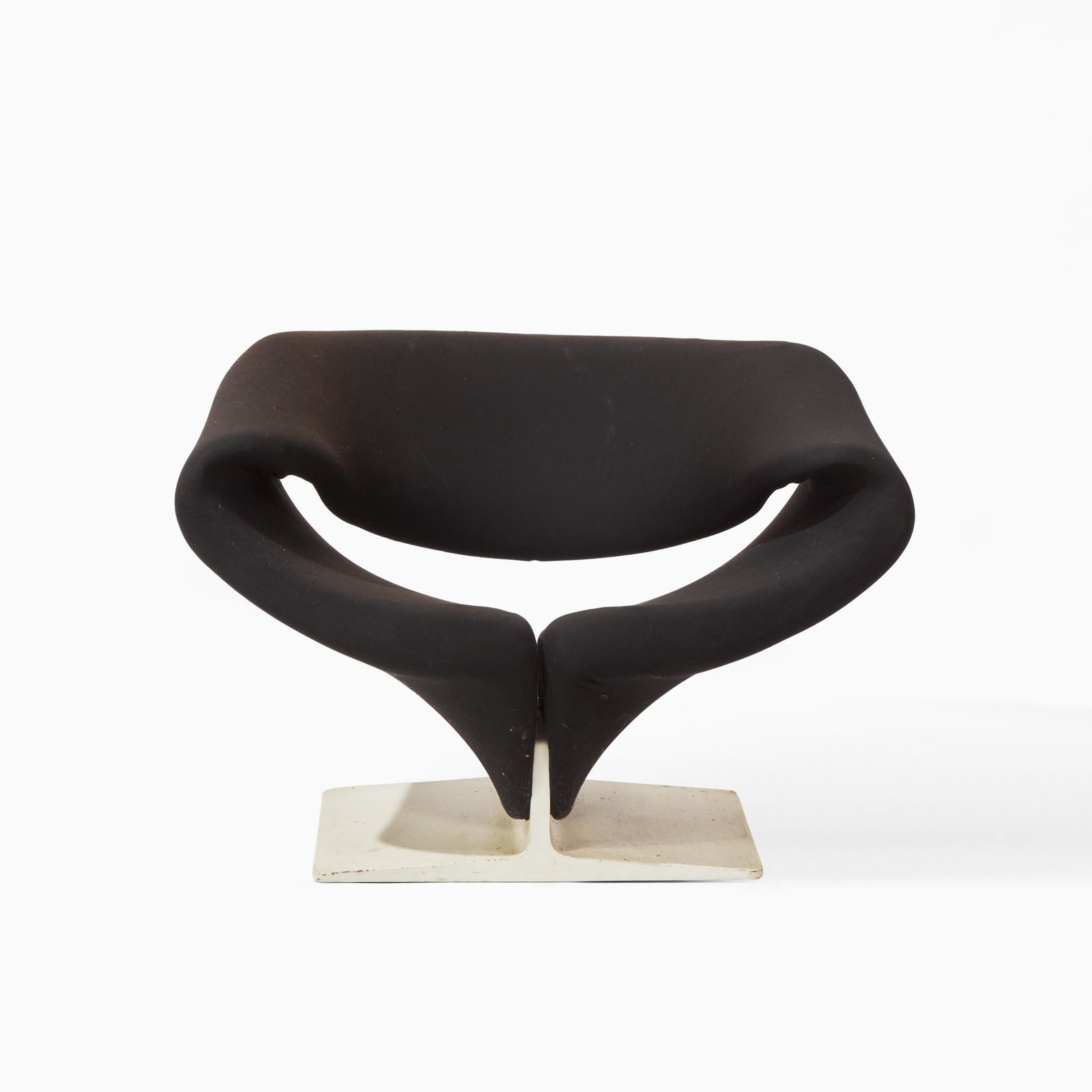 Pierre Paulin (French, 1927-2009) "Ribbon" Chair, Artifort, Netherlands, designed 1966, the present: Pierre Paulin (French, 1927-2009) "Ribbon" Chair, Artifort, Netherlands, designed 1966, the present lot 1960s Tubular steel, upholstery, lacquered woodWith applied paper label to underside of base: "A