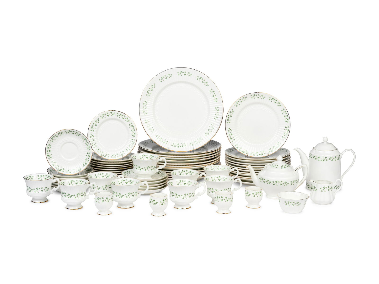 A Royal Tara Trellis Shamrock Porcelain Dinner Service (1 of 9)
