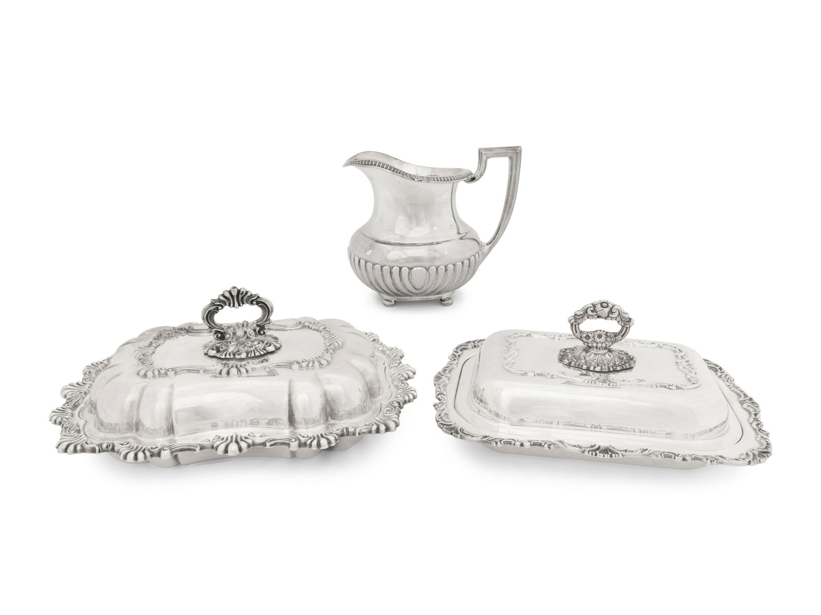 Two Silver-Plate Covered Vegetable Dishes (1 of 5)