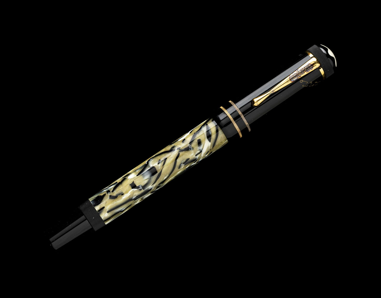A Montblanc Oscar Wilde Limited Edition Fountain Pen (1 of 2)