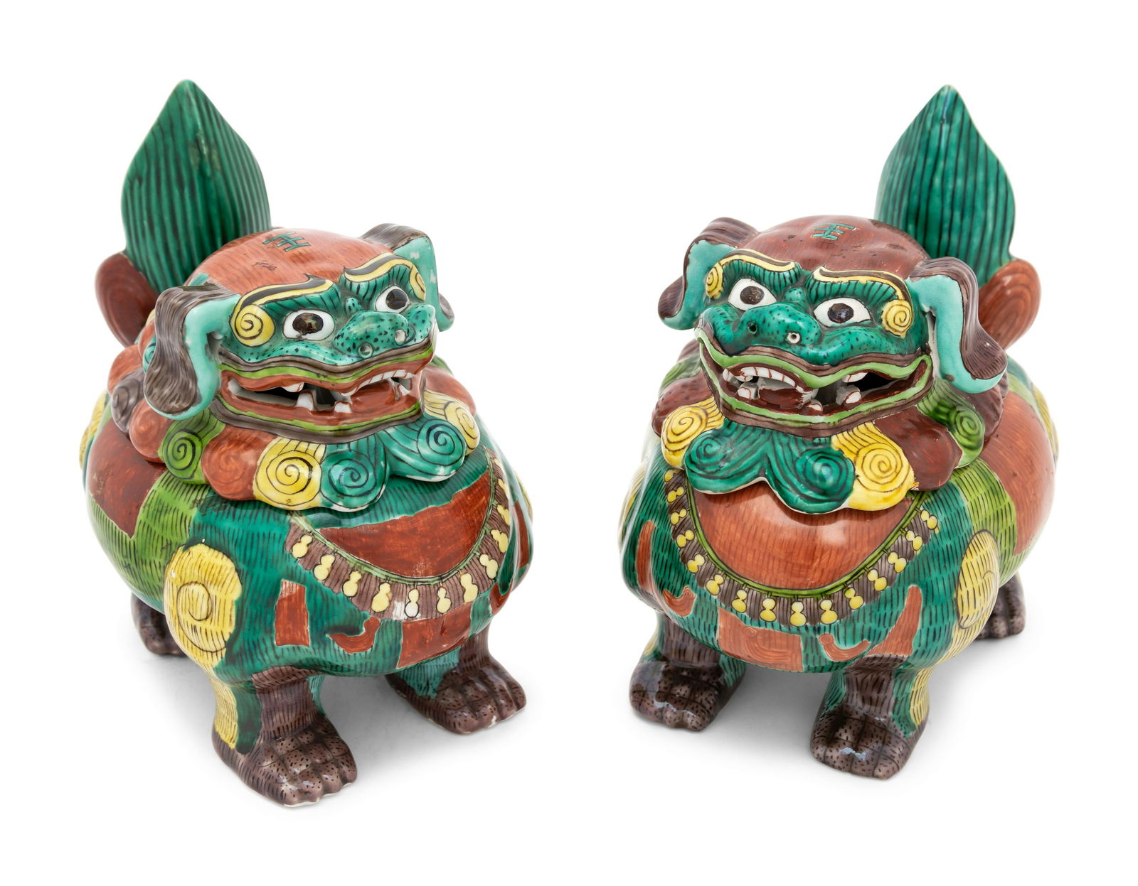 A Pair of Chinese Export Polychrome Glazed Porcelain Containers (1 of 4)