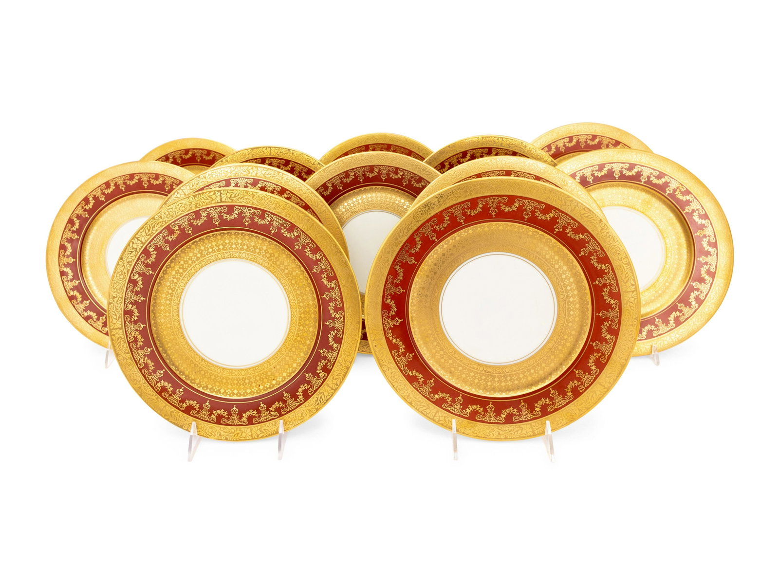 A Set of Twelve Thun Czechoslovakia Porcelain Plates: A Set of Twelve Thun Czechoslovakia Porcelain Plates 20th Century each marked for maker and Le Roy to the underside. Diameter 10 3/4 inches. This lot is located in Chicago.