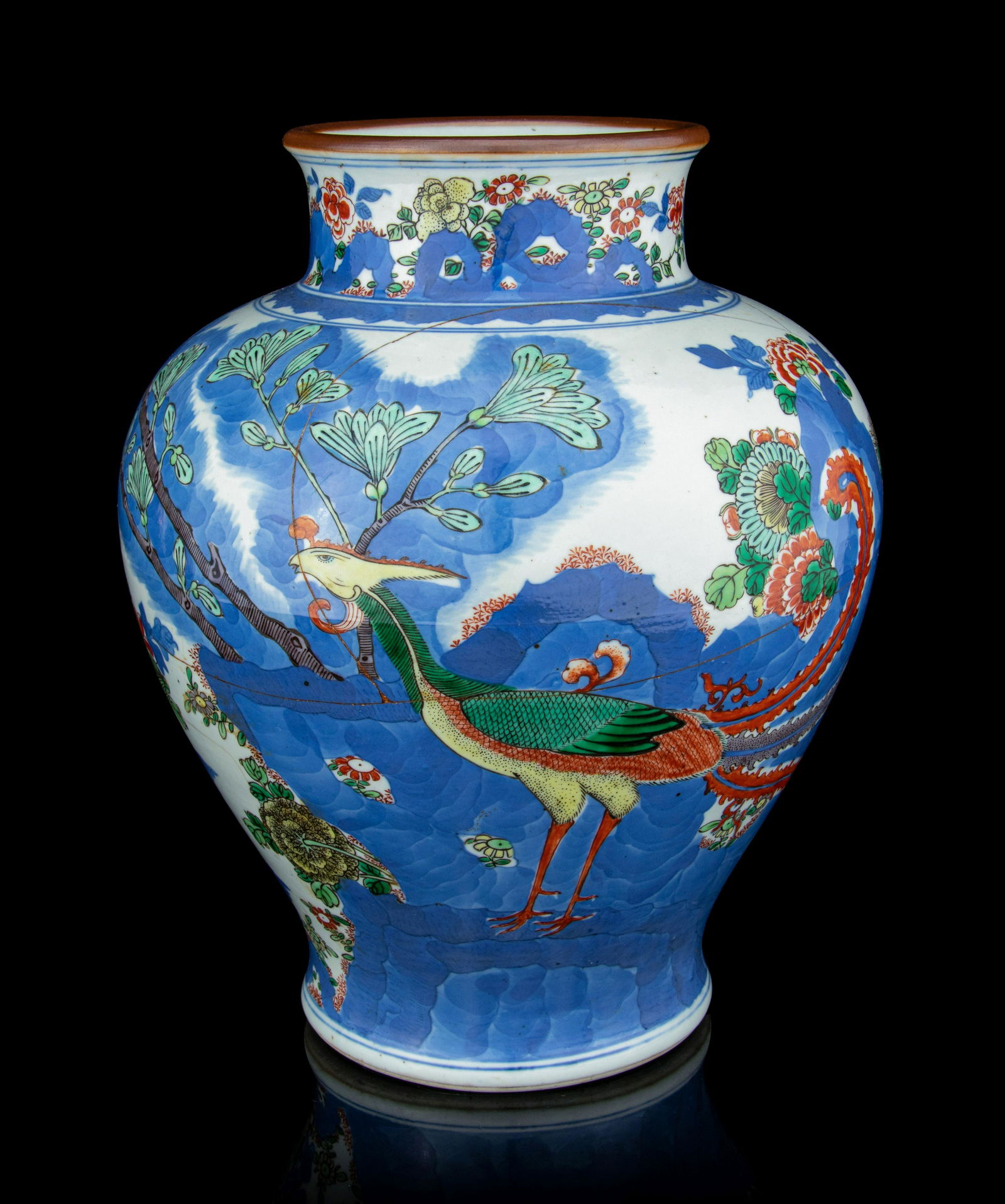 A Wucai Porcleain 'Phoenix' General Jar (1 of 5)