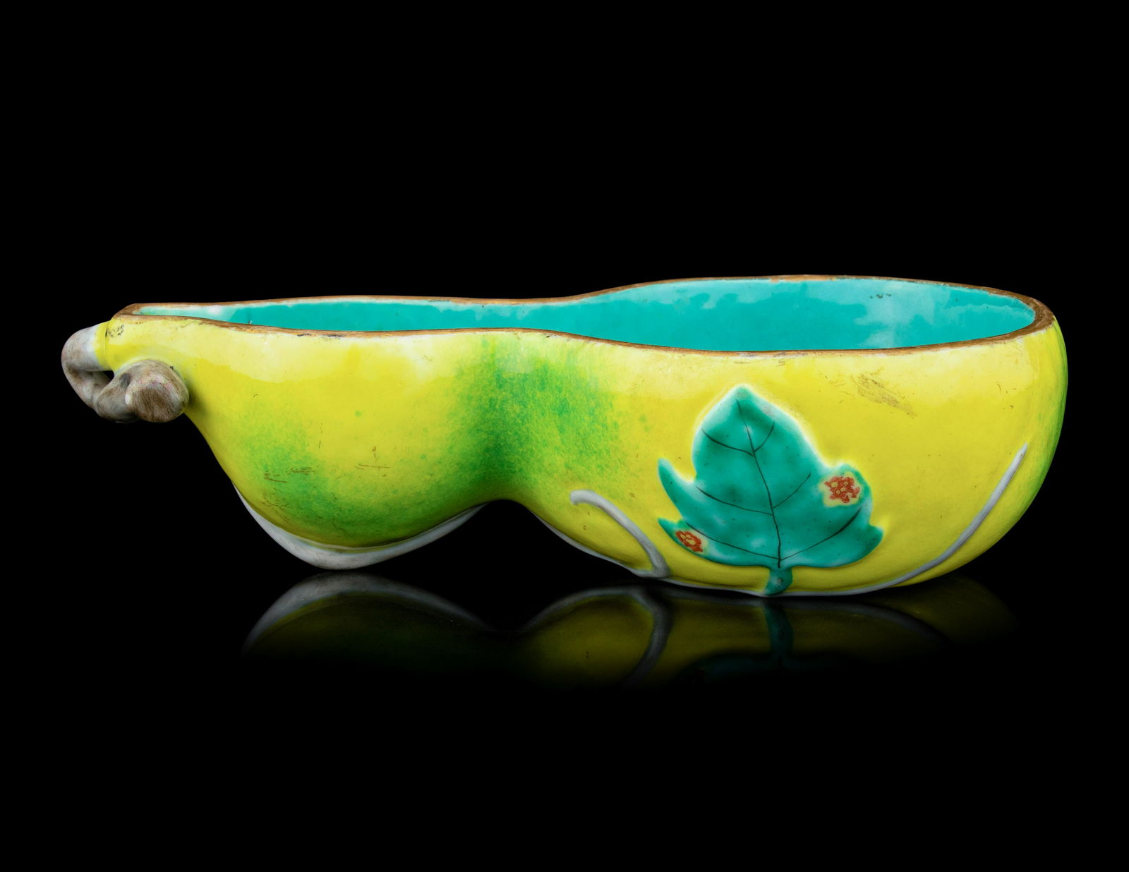 A Yellow Ground Famille Rose Gourd-Form Tray (1 of 5)