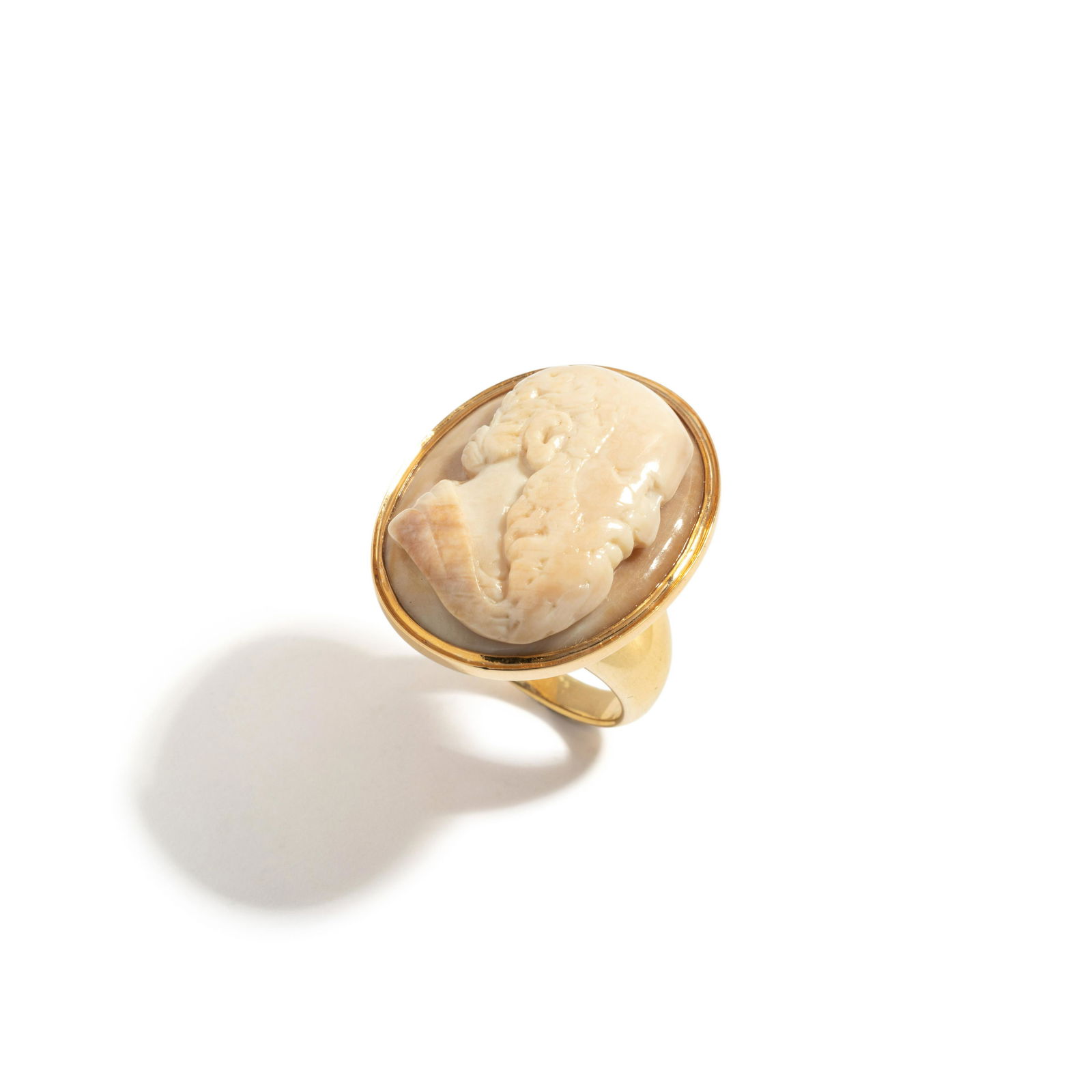 A Neoclassical Gold and Agate Cameo Finger Ring with a Bearded Male Portrait Head (1 of 3)