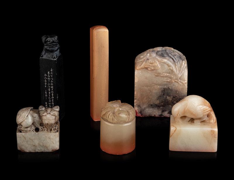 Night Chinese Horn, Soapstone and Hardstone Seals: Night Chinese Horn, Soapstone and Hardstone Seals Height of tallest 2 5/8 in., 6.6 cm. This lot is located in Chicago. Size Height of tallest 2 5/8 in., 6.6 cm