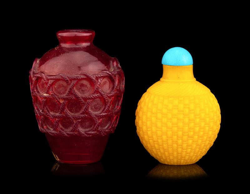 Two Chinese Peking Glass 'Basket-Weave' Snuff Bottles: Two Chinese Peking Glass 'Basket-Weave' Snuff Bottles Late 19th-20th Century Height of larger 2 5/8 in., 6.2 cm. This lot is located in Chicago. Property from the Estate of Mr. and Mrs. Mau
