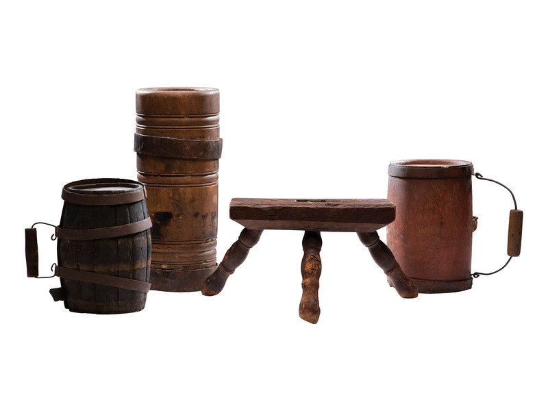 [AMERICANA]. 4 items fashioned in wood, incl. canteens & a footstool. Ca 18th-19th century.: [AMERICANA]. 4 items fashioned in wood, incl. canteens & a footstool. Ca 18th-19th century. 2 wooden canteens, each with wrought iron fittings, including primitive canteen with turned carrying han
