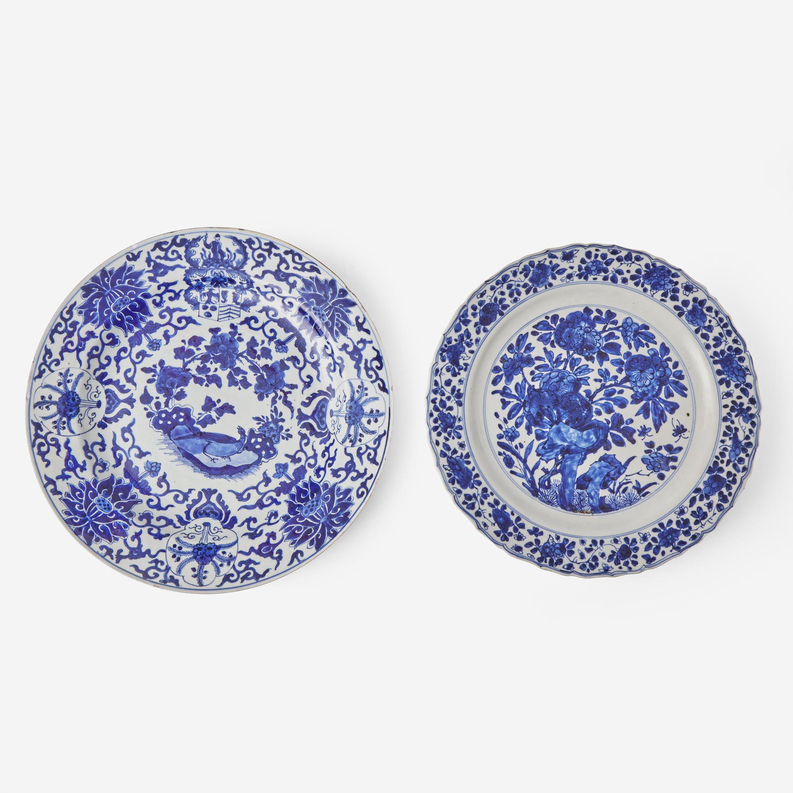 Two Chinese export porcelain blue and white chargers 外銷青花瓷盤 (1 of 3)