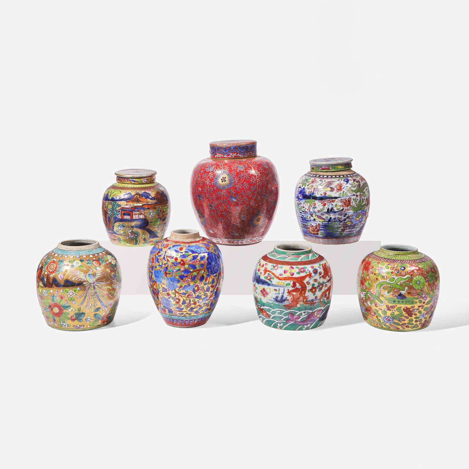 Group of seven assorted Chinese export clobbered porcelain jars and three covers 外銷 (1 of 4)