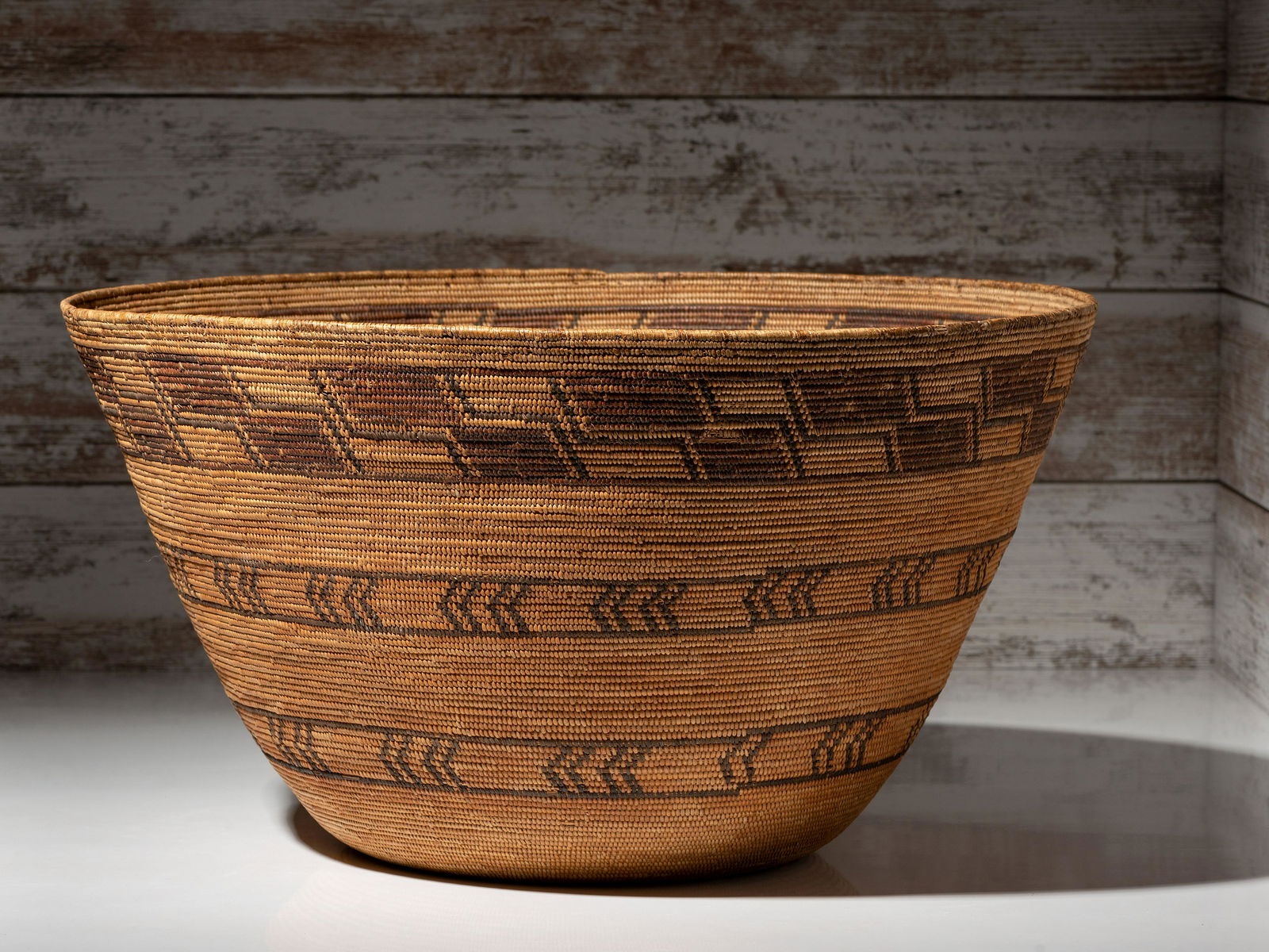 Yokut Polychrome Storage Basket (1 of 10)