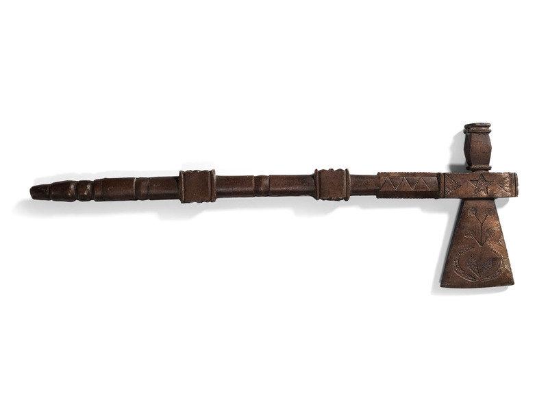 Western Great Lakes Cast Copper Pipe Tomahawk: Western Great Lakes Cast Copper Pipe Tomahawk 20th century casted of copper, emulating a catlinite pipe bowl and stem length 18-5/8 inches x width 6-1/4 inches This lot is locat
