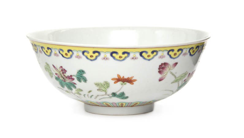 A Chinese Polychrome Decorated Porcelain Bowl, Dia: A Chinese Polychrome Decorated Porcelain Bowl, the interior having a circular medallion at the center, surrounded by five bats in iron red, the exterior having lingzhi fungus head border at top, with 