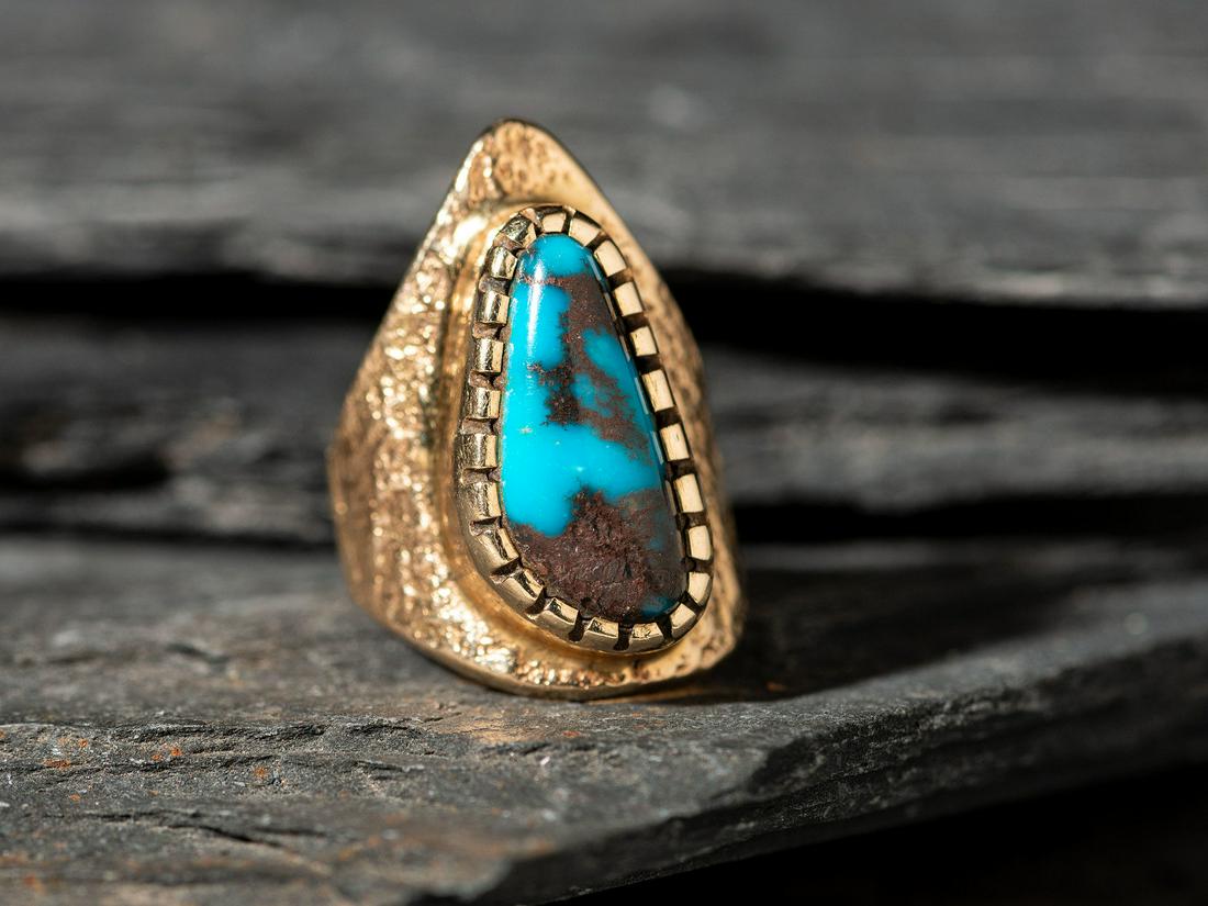 Charles Loloma (Hopi, 1921-1991) Bisbee Turquoise and 14K Gold Tufa Cast Shield Ring (1 of 7)