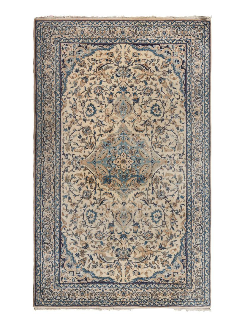 A Nain Wool Rug (1 of 4)