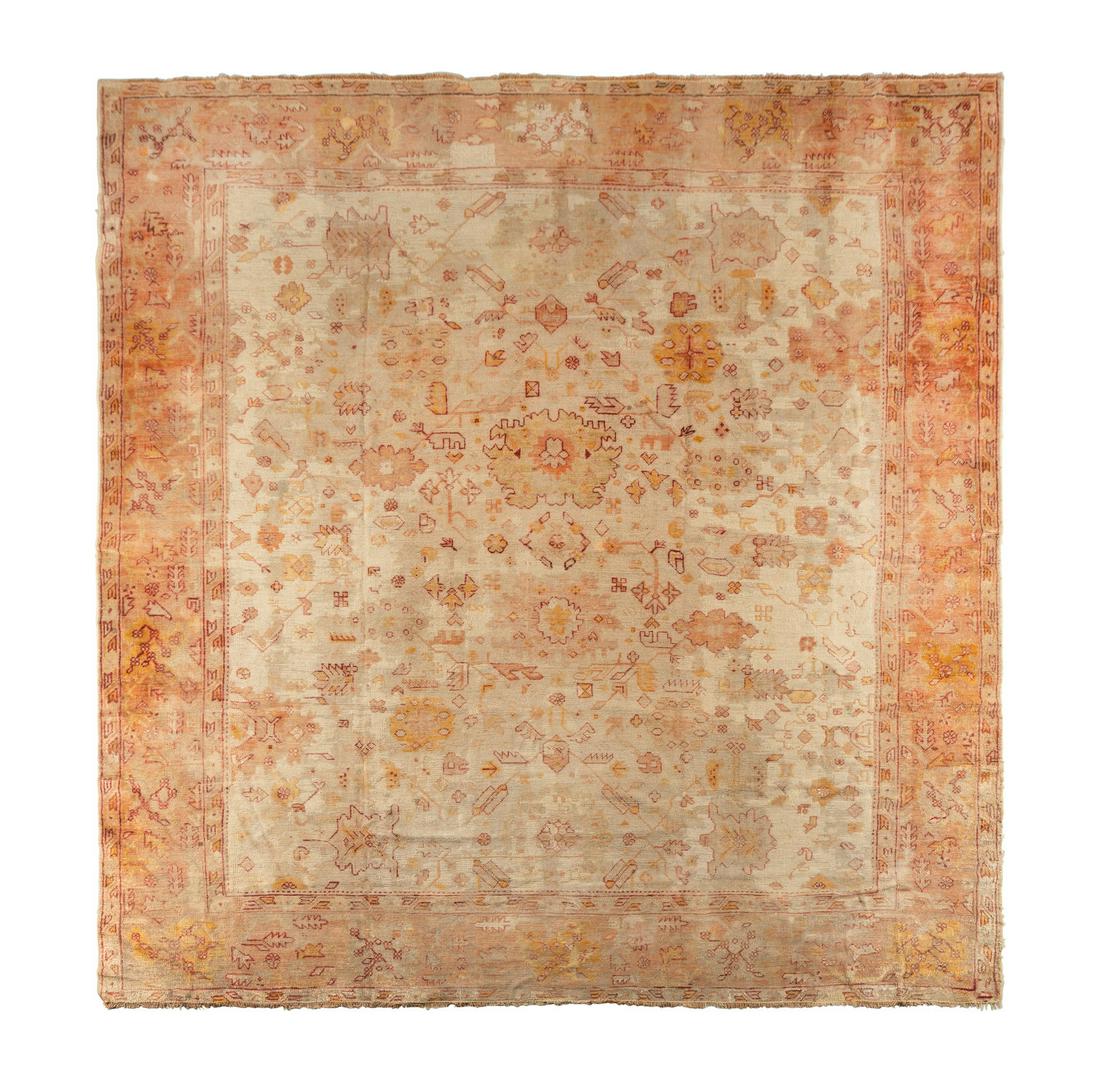 An Oushak Wool Rug (1 of 4)