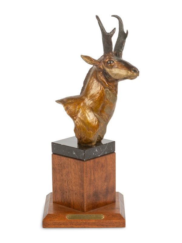 Chris Navaro (American, b. 1956) Pronghorn, edition 5/50, 1992: Chris Navaro (American, b. 1956) Pronghorn, edition 5/50, 1992 bronze signed Chris Navarro, numbered and dated (verso) height 8 1/2 x width 5 1/2 x depth 4 inches The Laumeister Collect