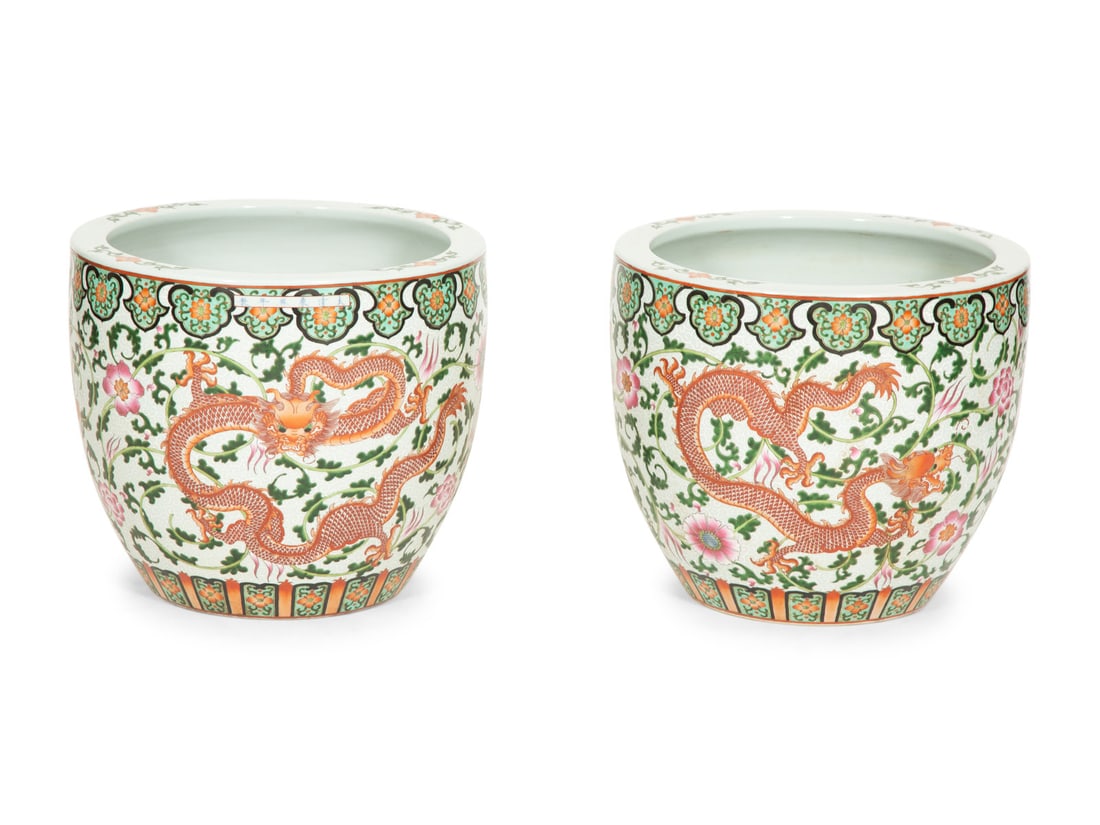 A Pair of Chinese Export Porcelain Jardinières with Dragon Decoration (1 of 4)
