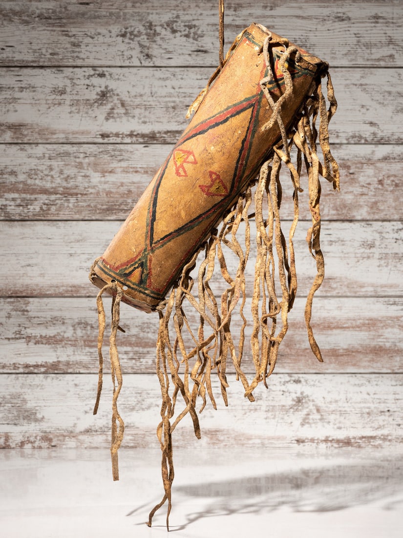 Blackfeet Parfleche Cylinder (1 of 7)