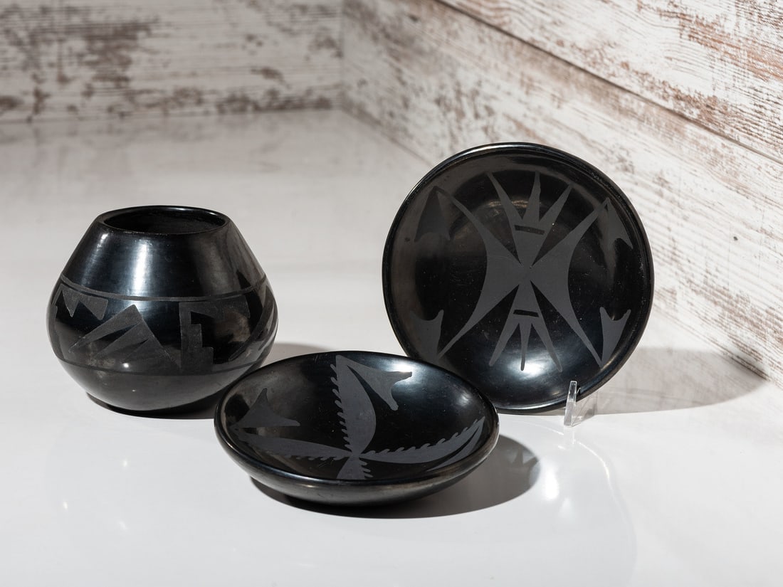 Maria and Santana Martinez (San Ildefonso, 1887-1980 / 1909-2002) Blackware Pottery  1943-1956 (1 of 5)