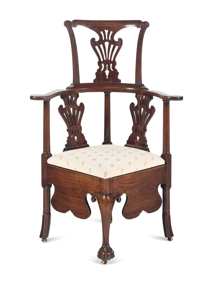 A George II Walnut Corner Chair (1 of 5)