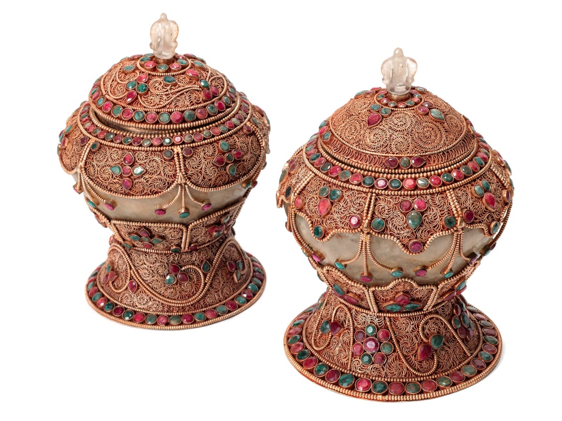 A Pair of Tibetan Style Gilt Filigree, Emerald and Ruby Mounted Rock Crystal Bowls with Covers (1 of 4)