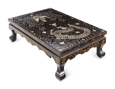 A Korean Mother-of-Pearl and Shagreen Lacquered Coffee Table: A Korean Mother-of-Pearl and Shagreen Lacquered Coffee Table Joseon Period (late 19th Century) 李氏朝鮮 黑漆嵌螺鈿龍鳳紋炕