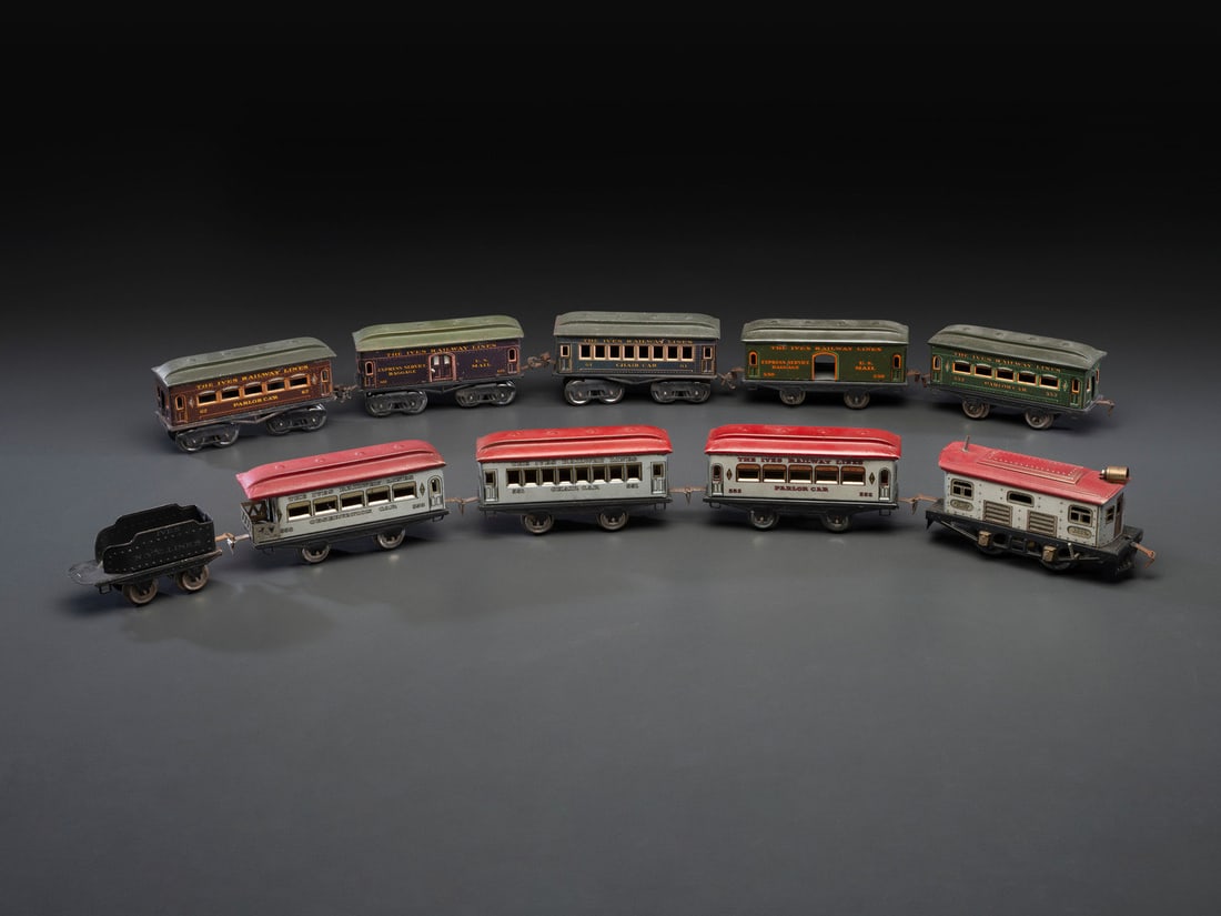 An Ives Tin Lithograph Train Set (1 of 6)