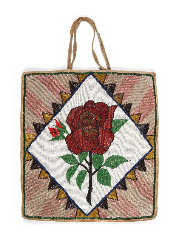 Plateau Beaded Flat Bag (1 of 3)