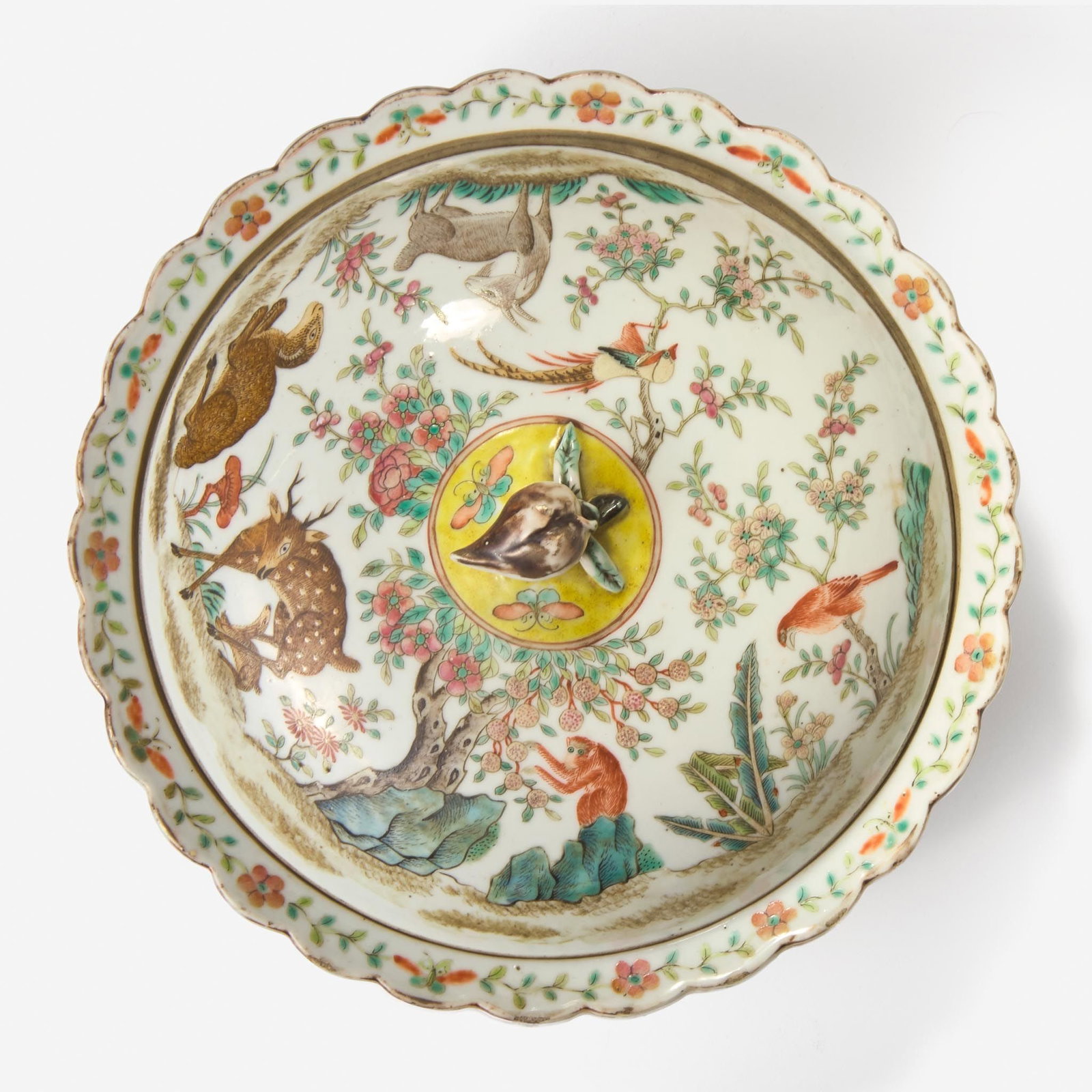 A Chinese famille rose decorated bowl and cove, "Jin Tang Fa Ji" four-character hallmark  粉&# (1 of 4)